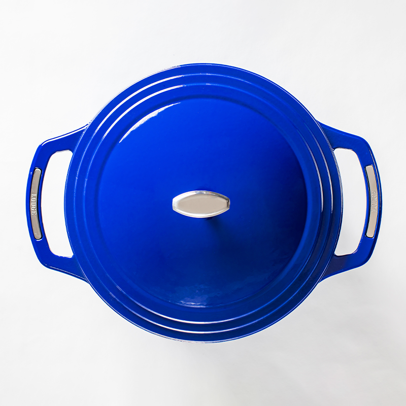 USA Enamel? Cast Iron Dutch Oven - Image 3