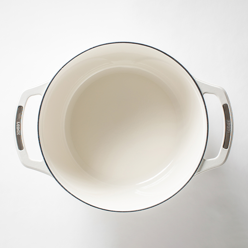 USA Enamel? Cast Iron Dutch Oven - Image 10