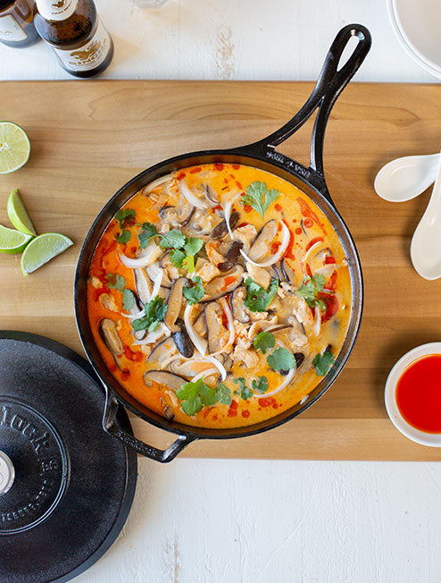 Blacklock 4 Quart Lightweight Cast Iron Deep Skillet With Lid - Image 6