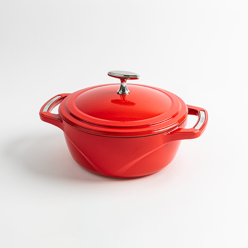USA Enamel? Cast Iron Dutch Oven - Image 9