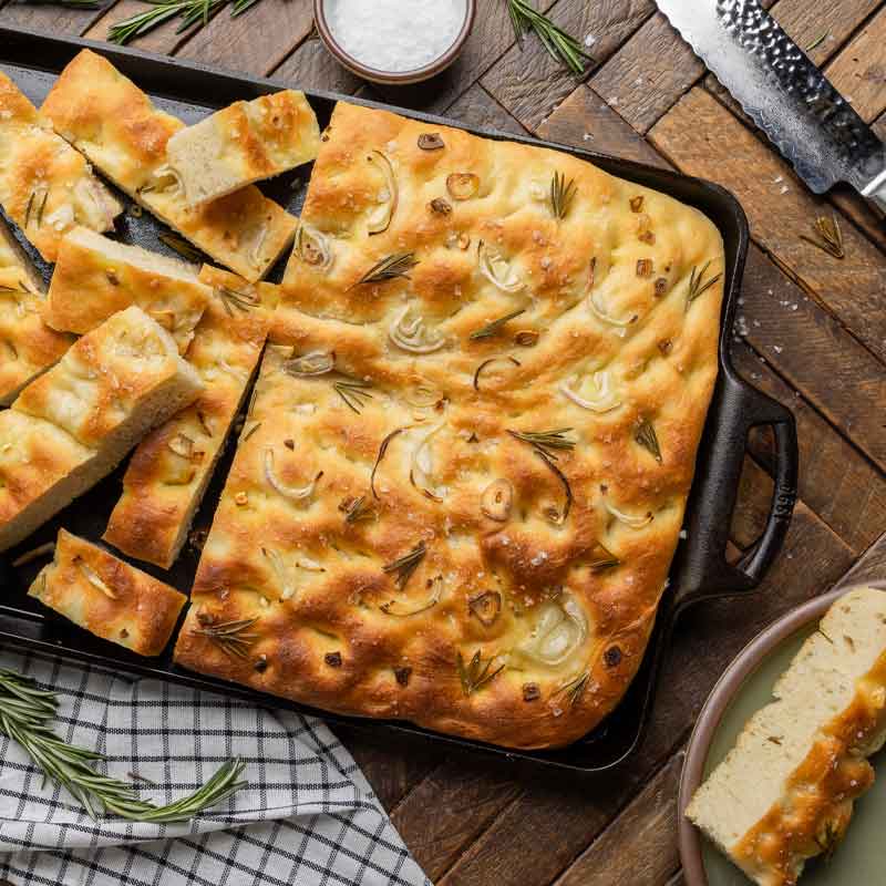 15.5 x 10.5 Inch Seasoned Cast Iron Baking Pan - Image 4