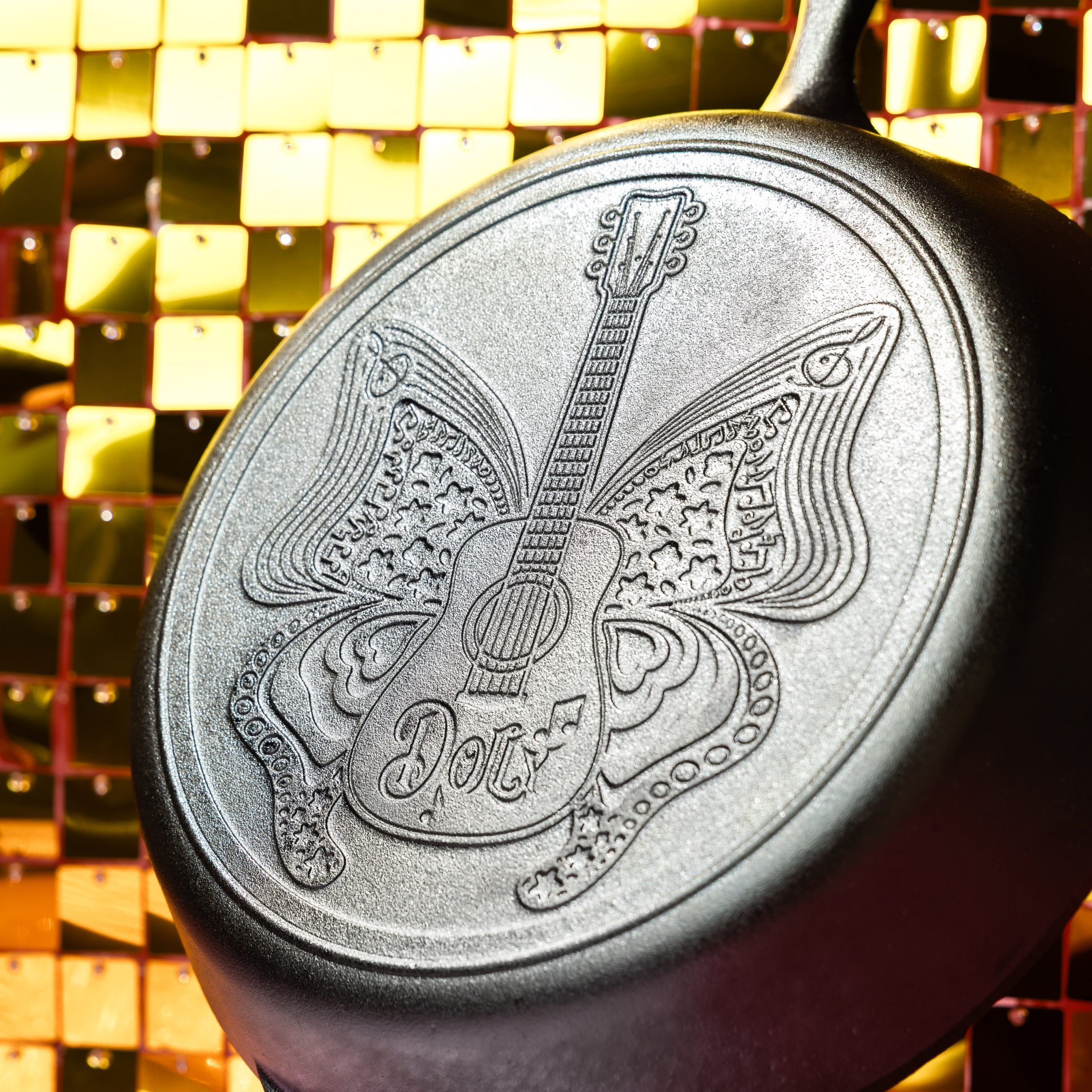 12 Inch Love is Like a Butterfly Dolly Parton Skillet - Image 4