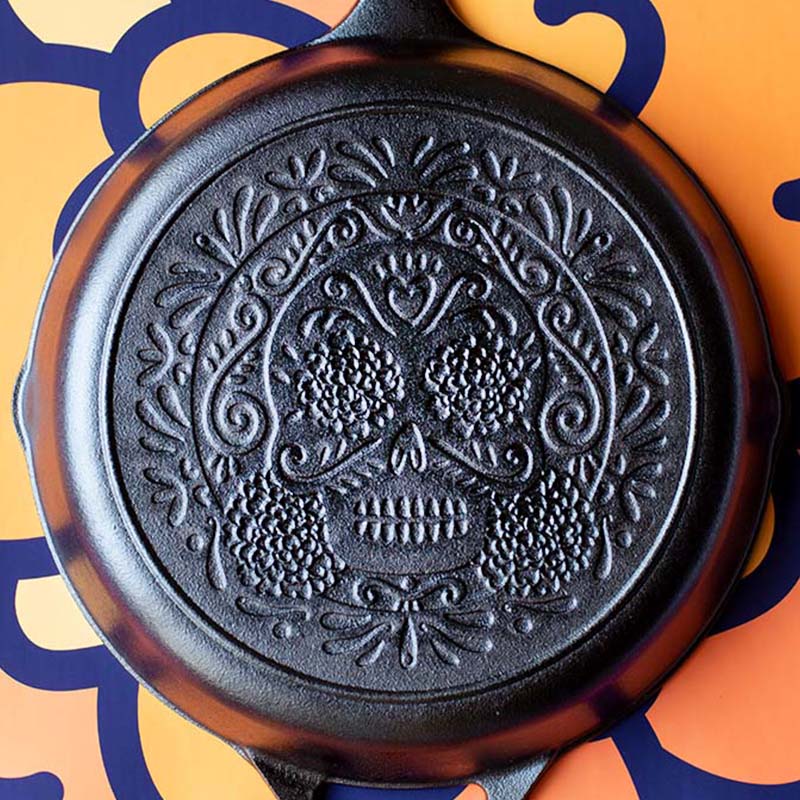 10.25 Inch Seasoned Cast Iron Sugar Skull Skillet - Image 3