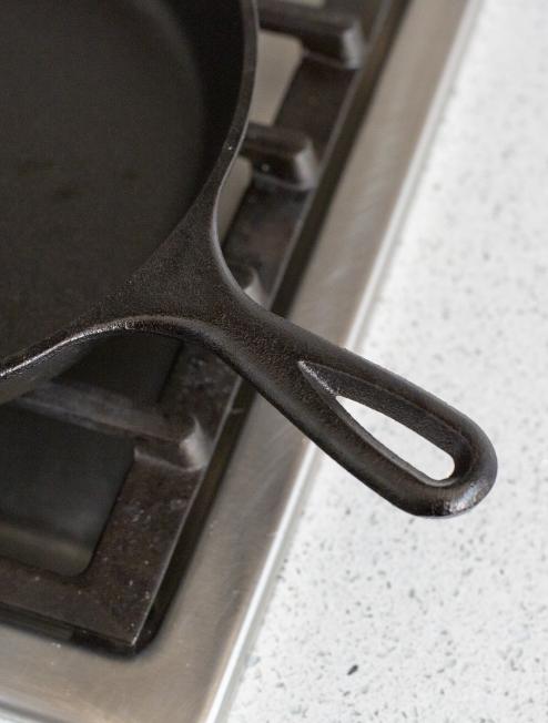 Classic Cast Iron Skillets - Image 15