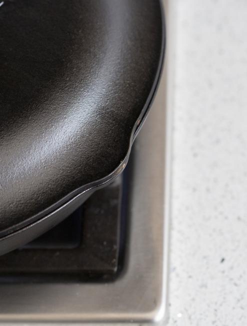 Cast Iron Lid - Image 5