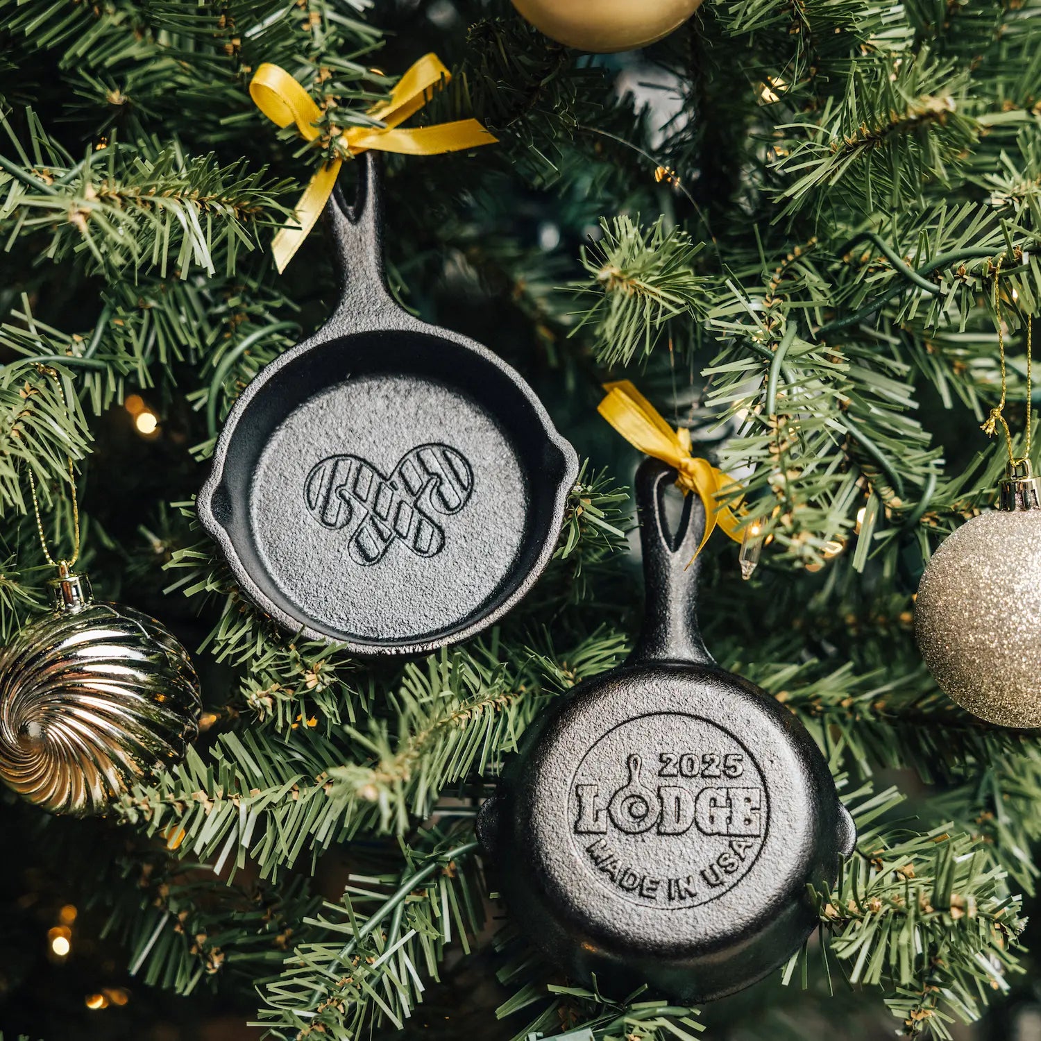 Candy Cane 2025 Holiday Mini Skillet - Image 3