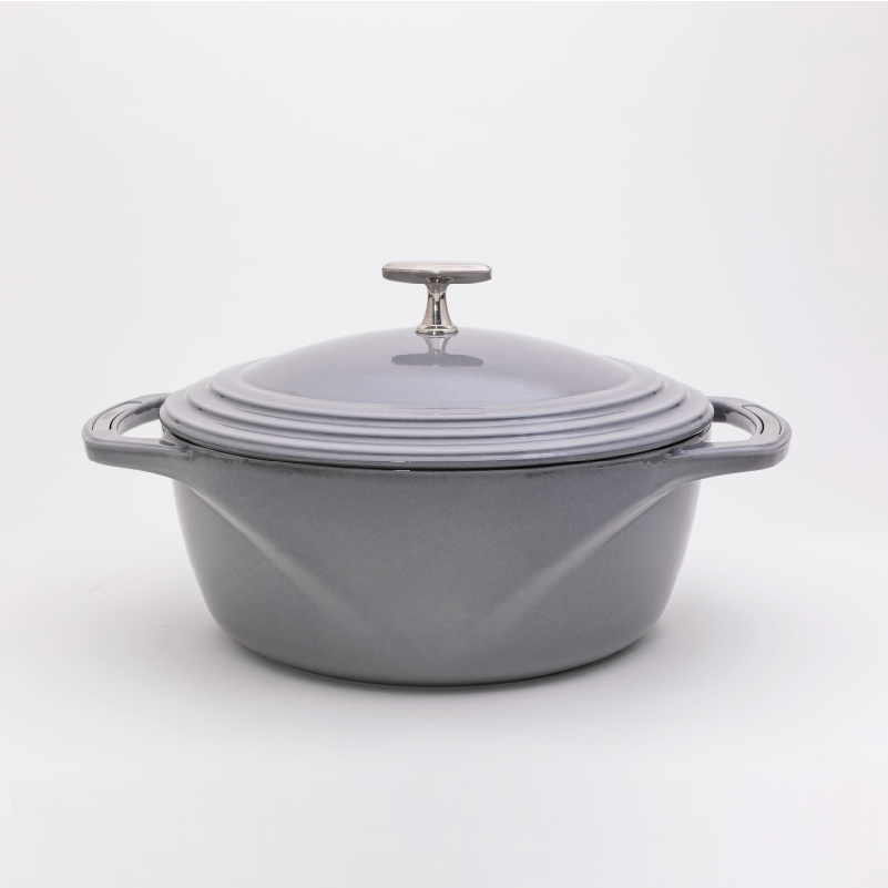 USA Enamel? Cast Iron Dutch Oven - Image 83