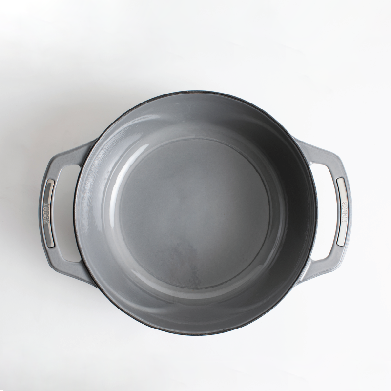 USA Enamel? Cast Iron Dutch Oven - Image 28