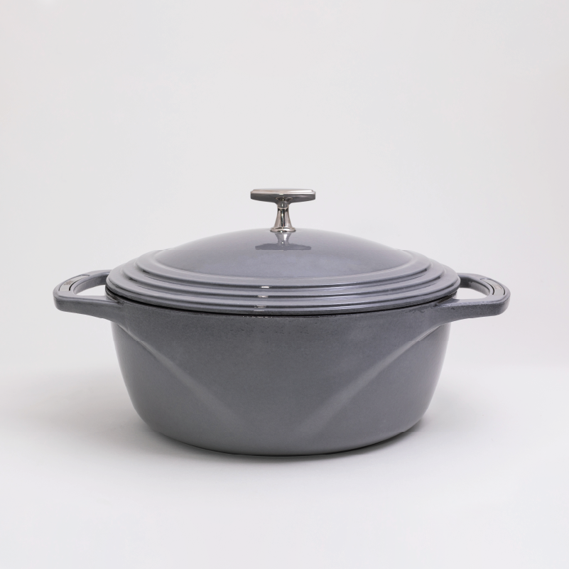 USA Enamel? Cast Iron Dutch Oven - Image 77