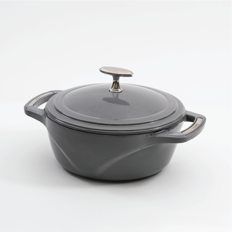 USA Enamel? Cast Iron Dutch Oven - Image 104